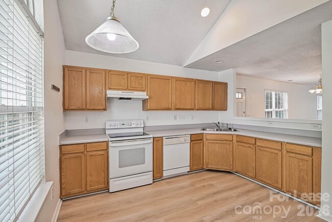 Building Photo - 10630 Sleigh Bell Ln