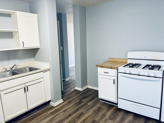 Primary Photo - 1103 N 8th St