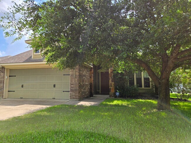 Building Photo - College Station - 3 bedroom / 2 bath- 2 car garage - fenced in back yard home in Creek Meadows