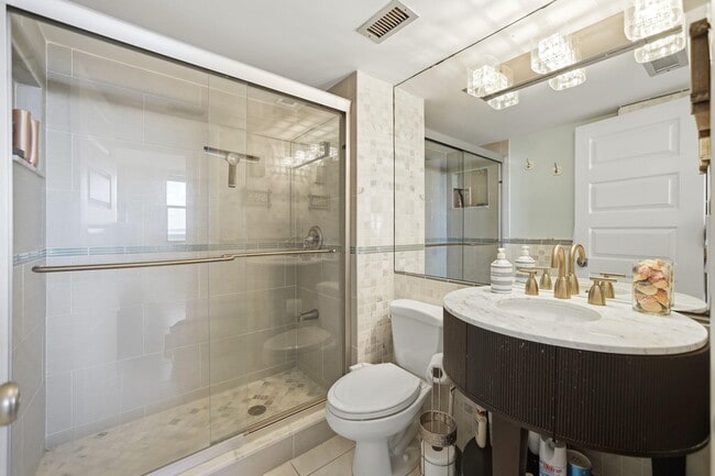 Building Photo - 9940 S Ocean Dr