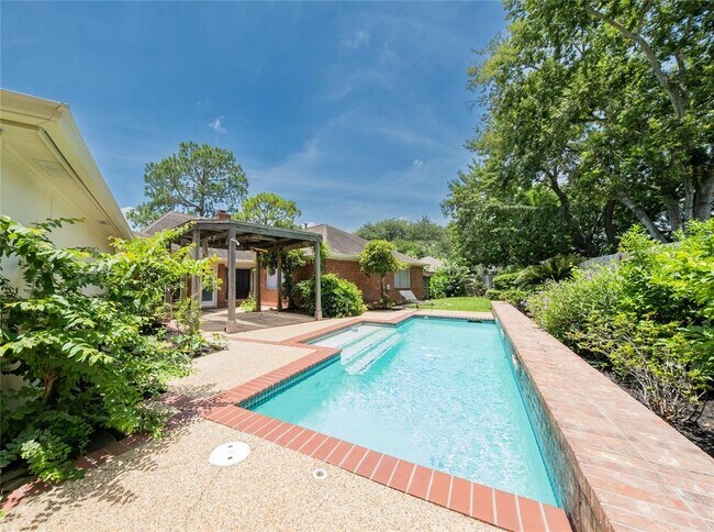 Building Photo - 9107 Pine Stream Ct