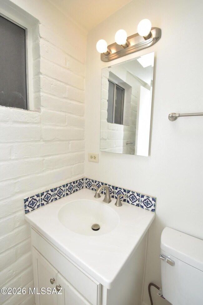 Building Photo - 6902 E Big Bear Dr