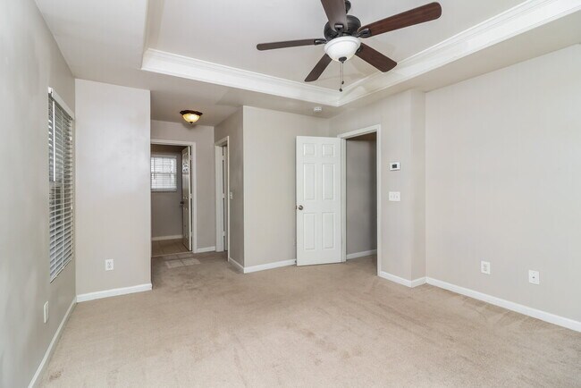 Building Photo - 305 Silver Spring St