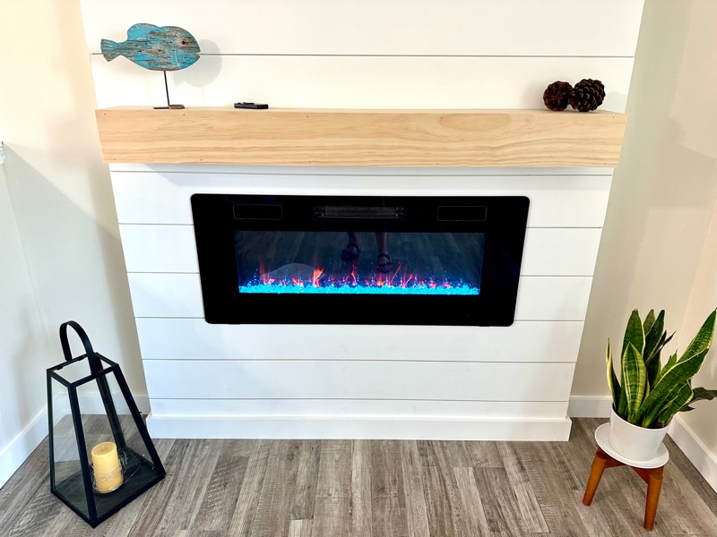 Building Photo - 2168 Plainfield Ave