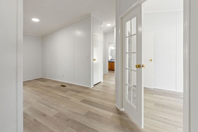 Building Photo - 16474 N Emerson Cir