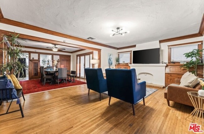 Building Photo - 736 Redondo Ave