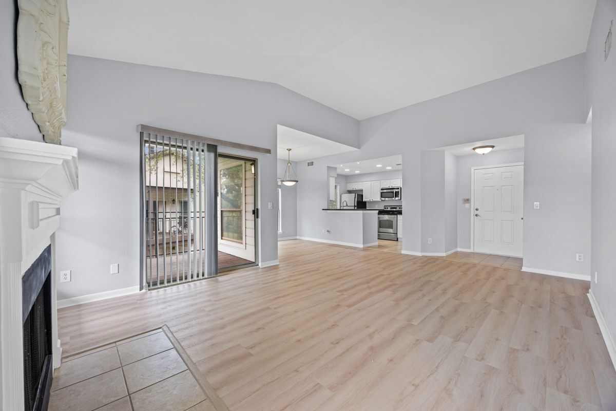 Building Photo - 6000 Shepherd Mountain Cove