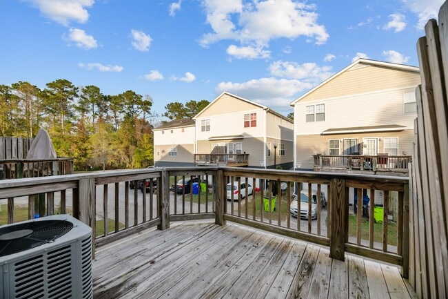 Building Photo - 504 Sea Knight Ln