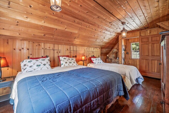 Building Photo - Carnelian Bay 3 Bedroom Ski Lease