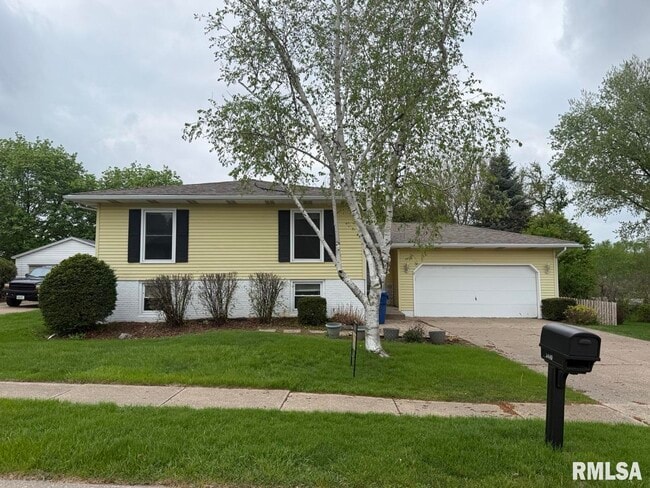 Building Photo - 3840 Wakonda Dr