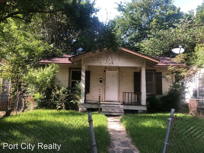 Primary Photo - 2 br, 1 bath House - 3046 Fulton Street