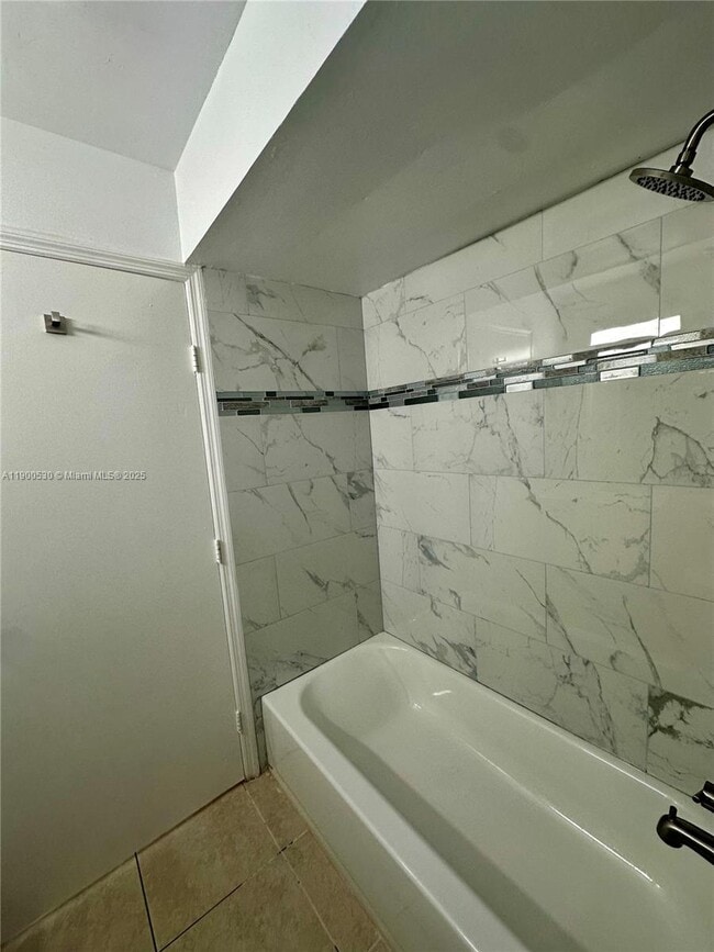 Building Photo - 10295 Hidden Springs Ct