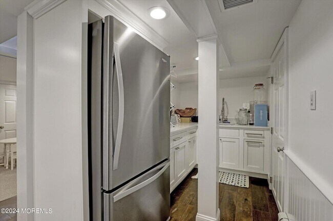 Building Photo - 402 Philadelphia Blvd