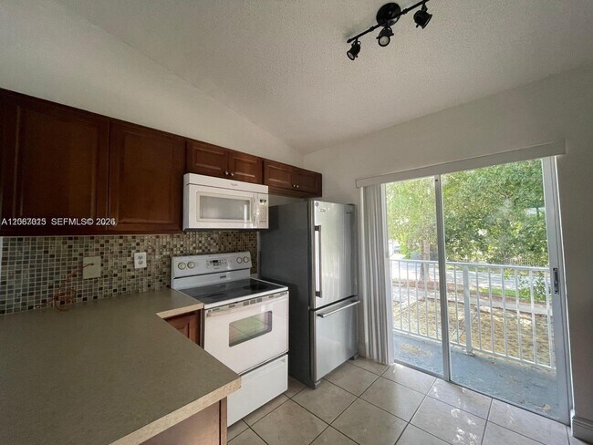 Building Photo - 7991 SW 152nd Ave