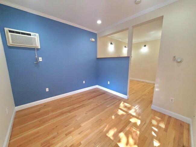 Building Photo - 44 Edgar Ave