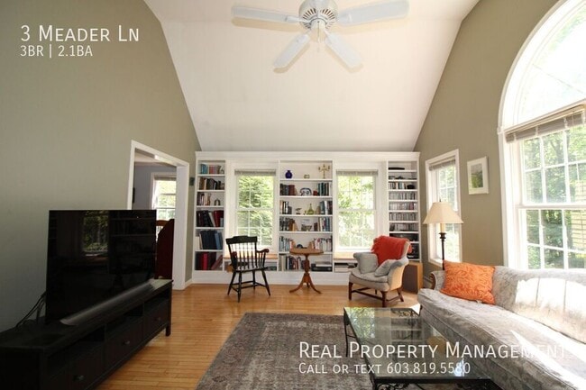 Building Photo - 3 Meader Ln