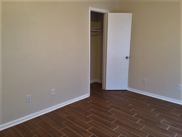 Building Photo - 8323 Quail Hills Dr