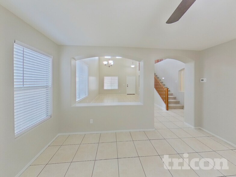 Building Photo - 21116 Alma Dr