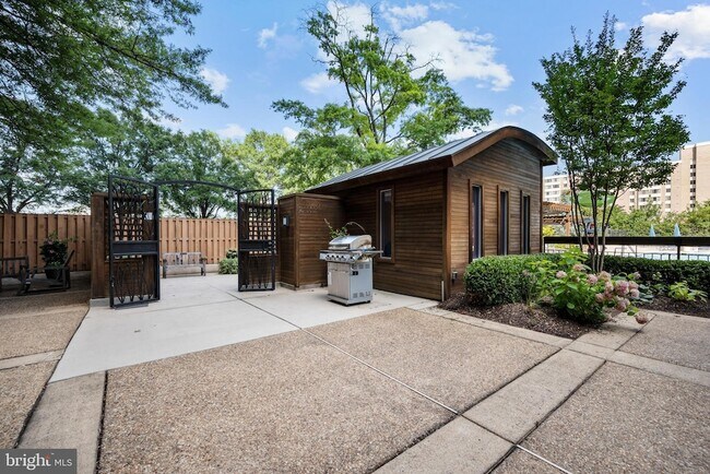 Building Photo - 5500 Holmes Run Pkwy