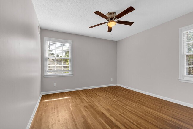 Building Photo - Newly Renovated 4-Bedroom Home in Germanto...