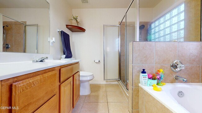 Building Photo - 10803 Elise St