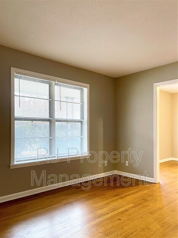 Building Photo - 3553 Clarke Rd