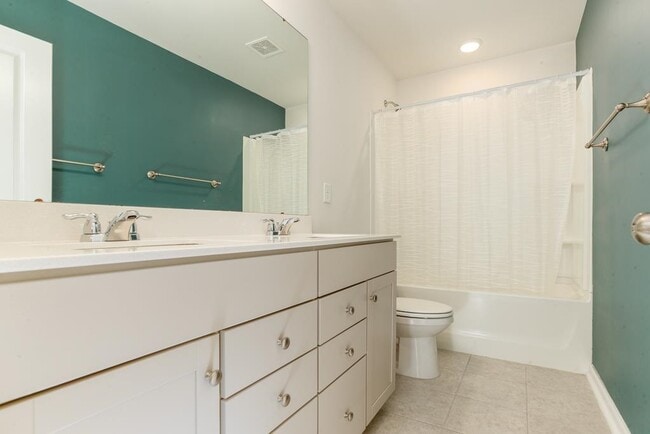 Building Photo - 5700 Redgum Dr