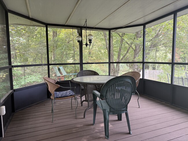 Building Photo - 56 Wedgewood Dr