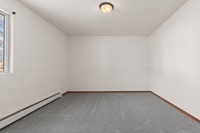 Floorplan - Sunshine Court Apartments
