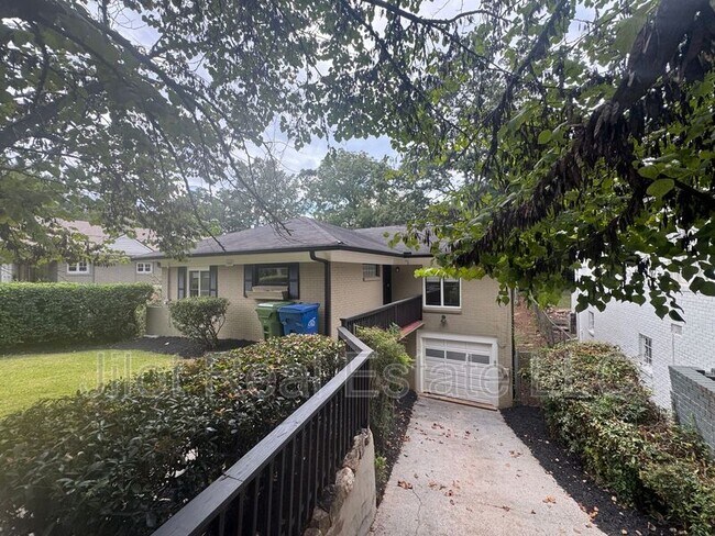 Primary Photo - 466 Clifton Rd NE