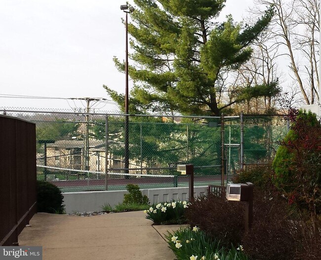 Building Photo - 6101 Edsall Rd