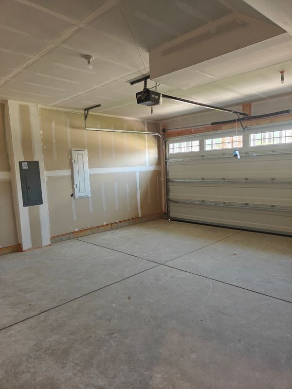 Building Photo - 131 S Durham Dr