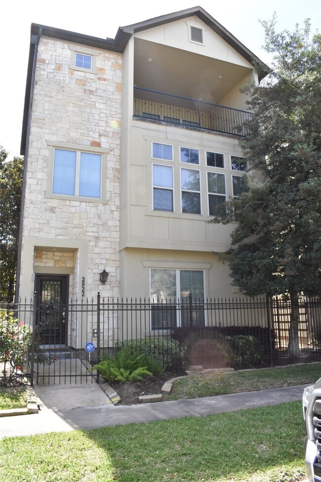 Building Photo - 2922 Leeland St