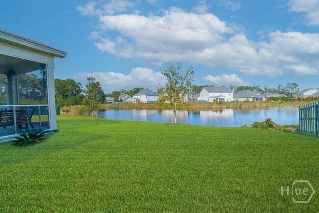 Building Photo - 70 Hazen Dr
