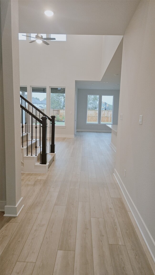 Building Photo - 26018 Maple Bloom Dr