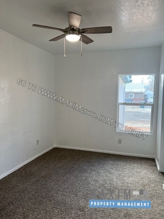 Building Photo - 506 W Ute Ave