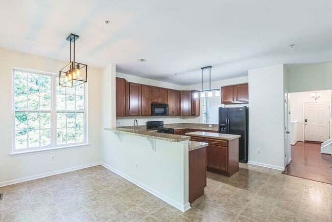 Building Photo - 46365 Shining Willow Ln