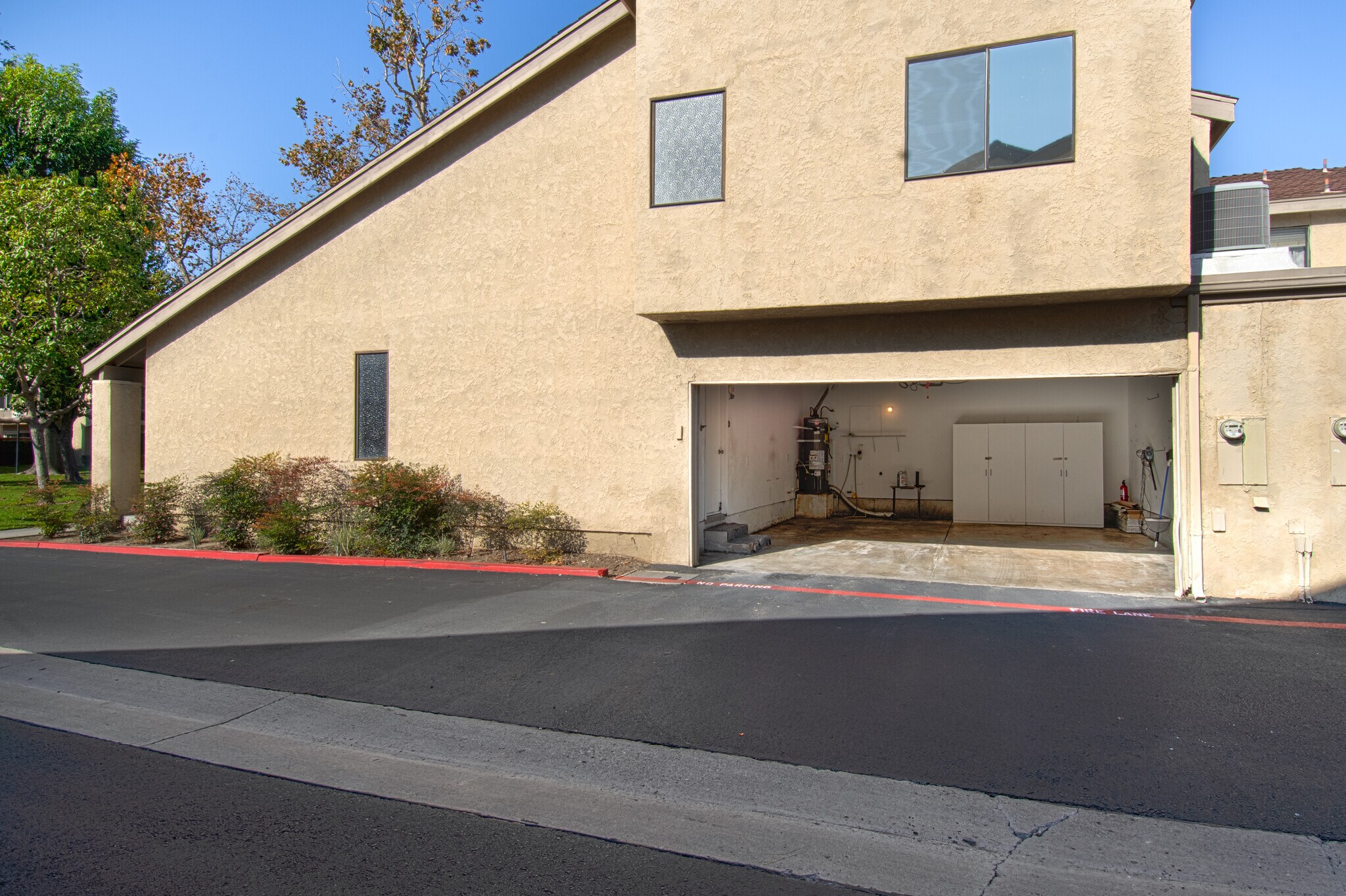 Building Photo - 2064 S June Pl