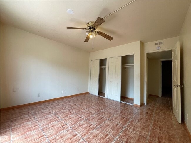 Building Photo - 1349 Walnut Ave