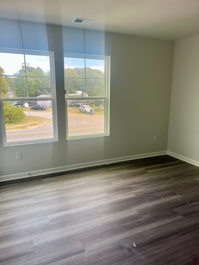 Building Photo - 3825 Sunset Harbor Rd SE