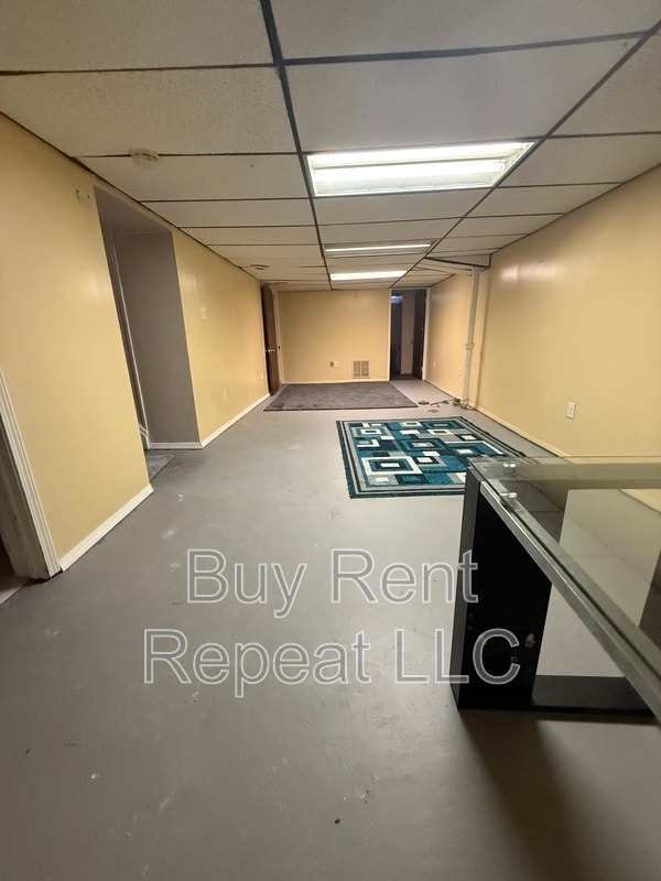 Building Photo - 23344 Panama Ave