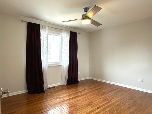 Building Photo - 325 Central Ave