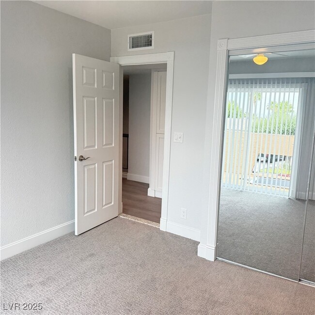 Building Photo - 508 Woodcrest Ct