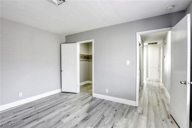 Building Photo - 4456 Bramblewood St