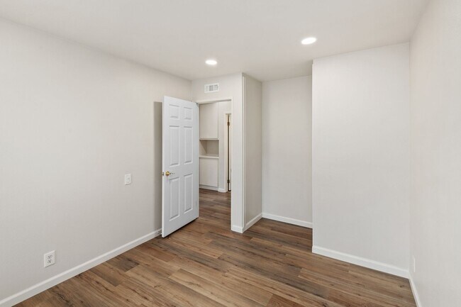 Building Photo - 4111 Reyes St