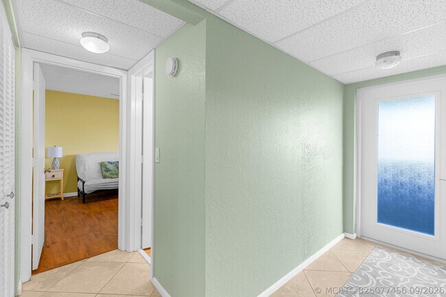 Building Photo - 7797 Golf Cir Dr