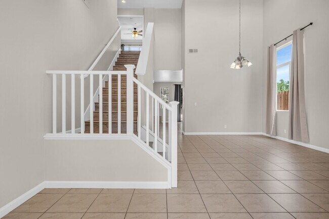 Building Photo - The Woodland Rental You've Been Looking For