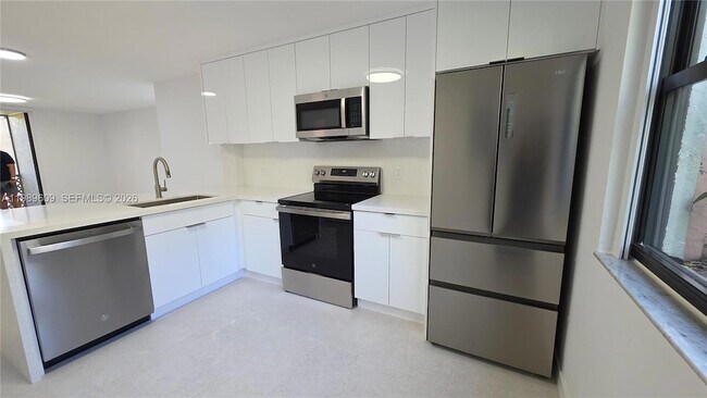 Building Photo - 10161 W Sunrise Blvd