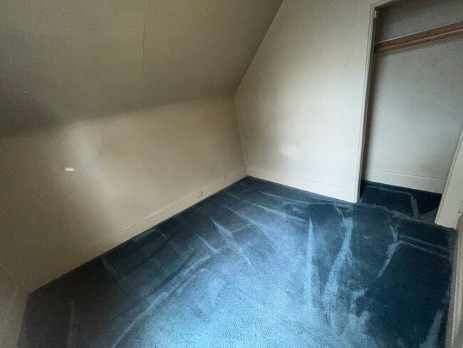 Building Photo - 525 2nd St SE