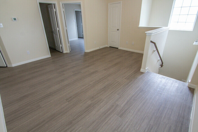 Building Photo - 961 River Sage Ct